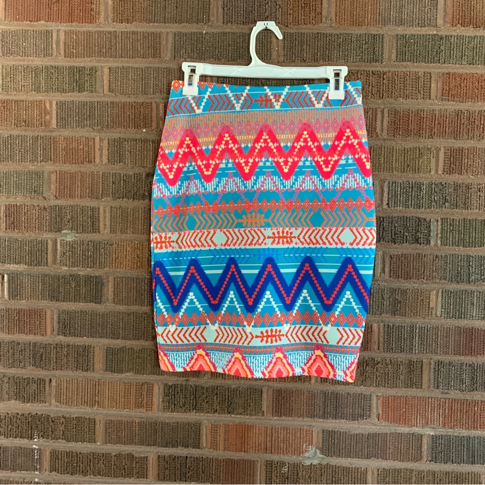 Vibrant Chevron Print Pencil Skirt - Multicolor